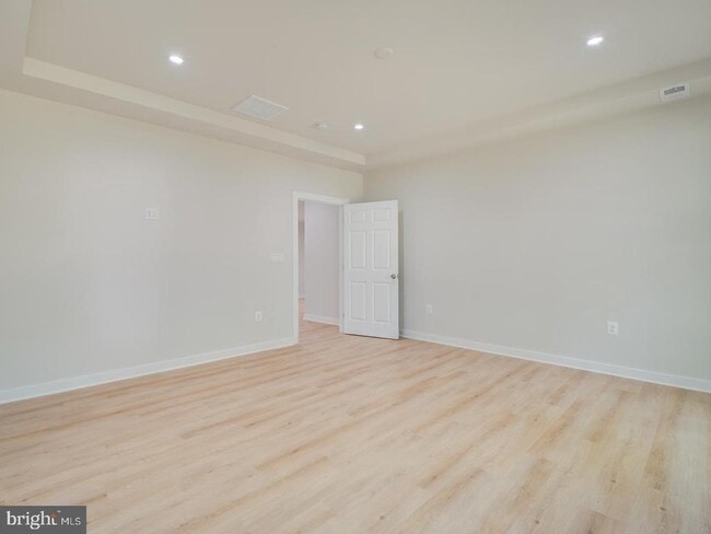 Building Photo - 14750 Jordan Ln