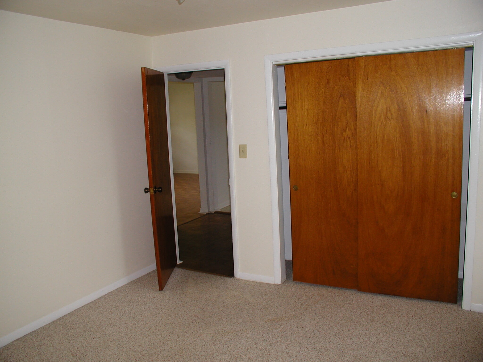 Building Photo - 29 Knapp Ave