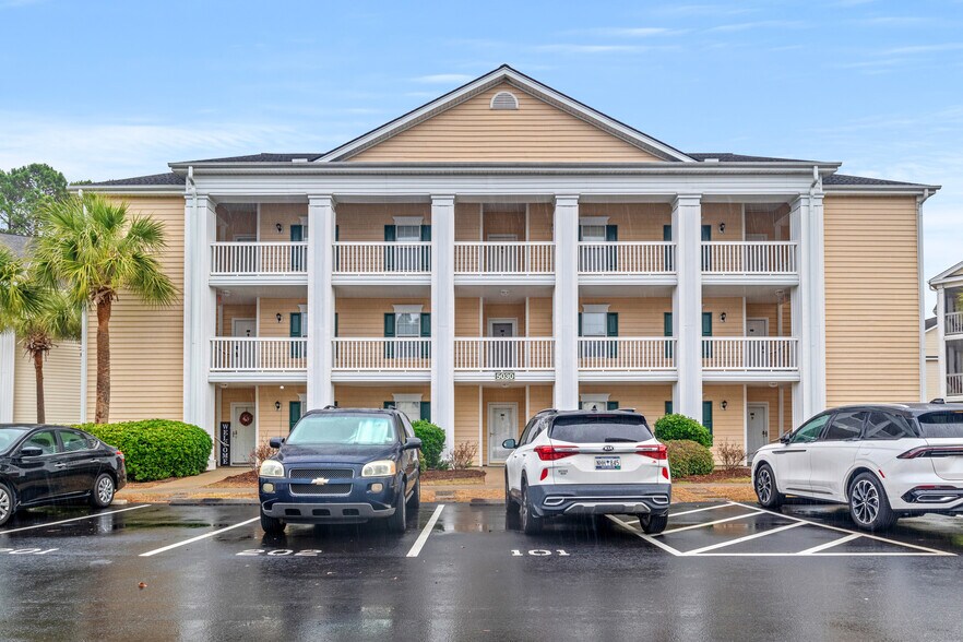 Building Photo - 5030 Windsor Green Way