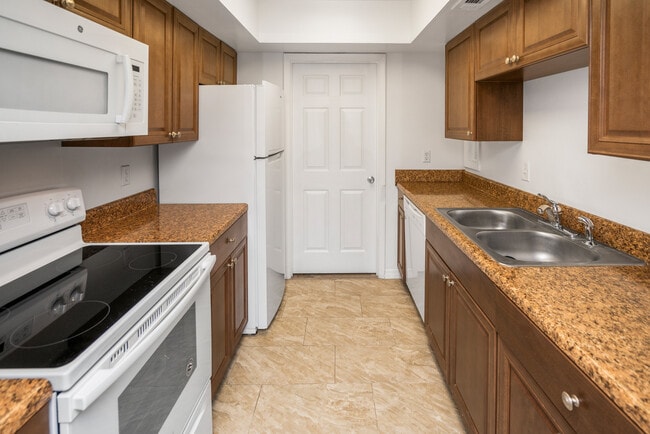 Building Photo - 5838 Peregrine Ave