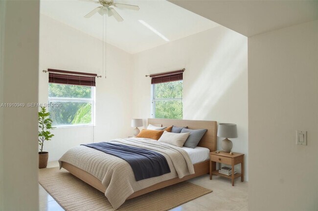 Building Photo - 509 E Sheridan St