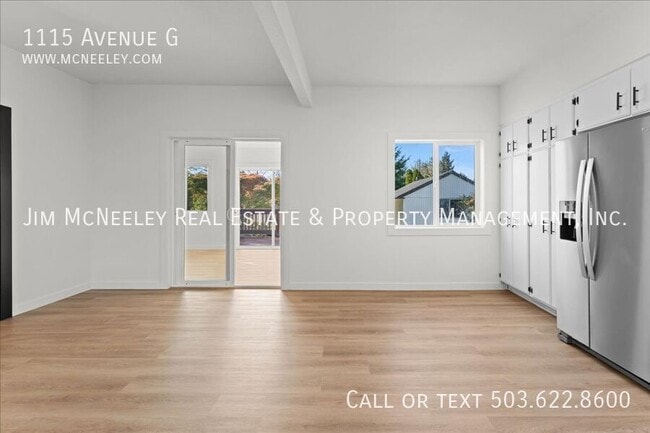 Building Photo - 1115 Avenue G