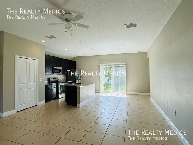 Building Photo - 1417 Swan Ct