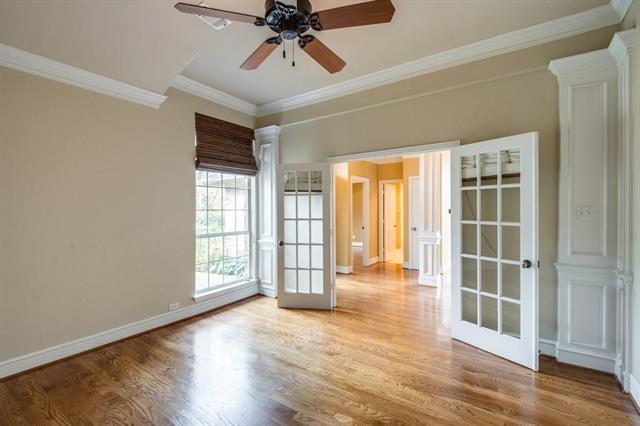 Building Photo - 725 Saxon Trail