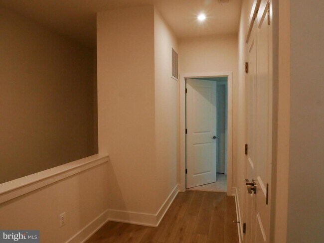Building Photo - 120 Galaxy Pl