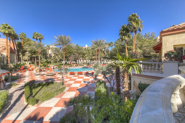 Building Photo - Meridian - Luxury 2 Bed | 2 Bath Condo