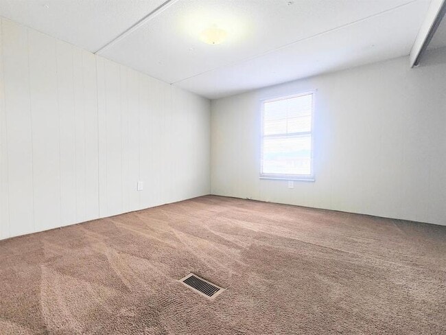 Building Photo - 4409 Rainbow Ln