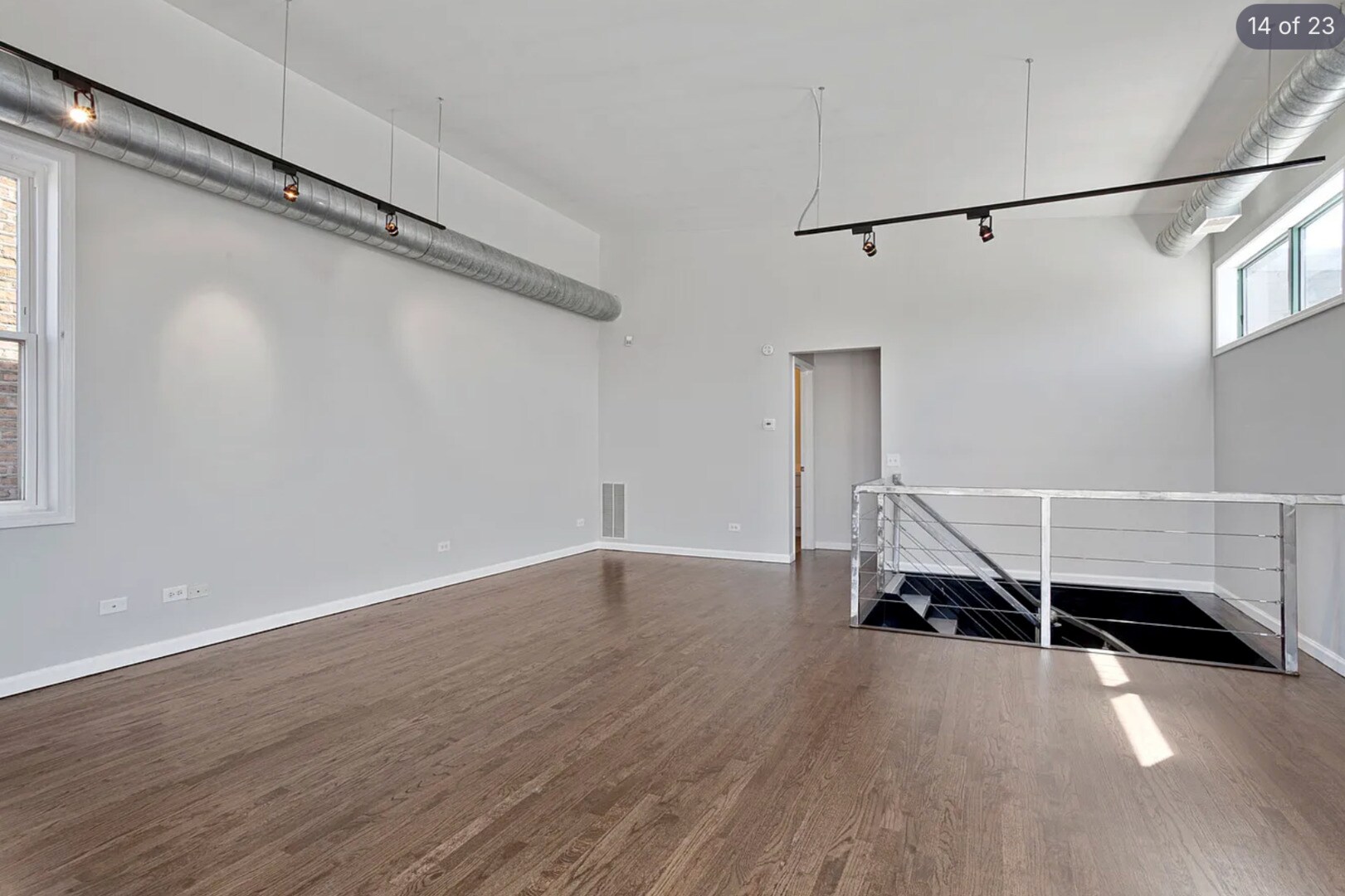 Building Photo - 17 N Loomis St