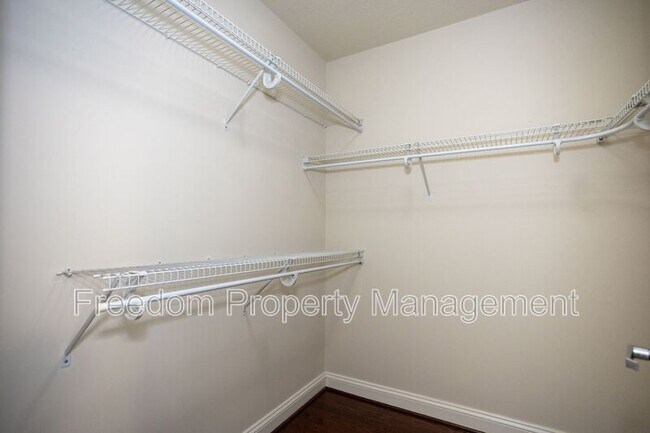 Building Photo - 11760 Sunrise Valley Dr