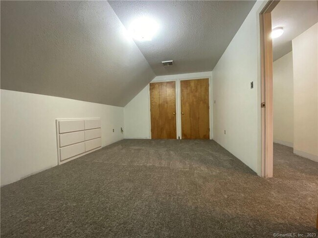 Building Photo - 247 Felt Rd