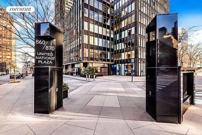 Building Photo - 870 United Nations Plaza
