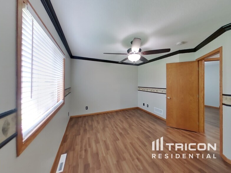 Building Photo - 6393 Wildwood Way