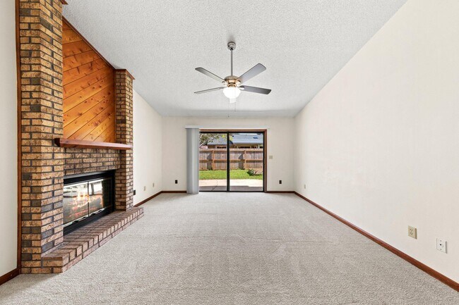 Building Photo - 1022 Alderwood Way