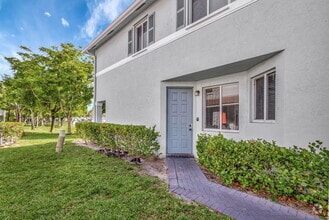 Building Photo - 1923 Alamanda Way