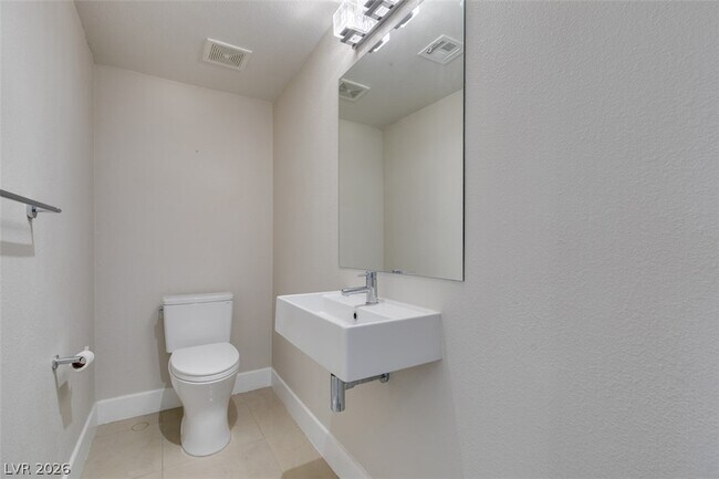 Building Photo - 5046 Schumann Dr
