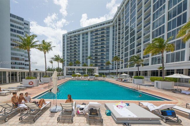 Building Photo - 10275 Collins Ave