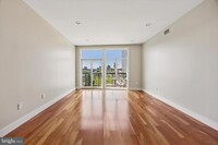 Building Photo - 601 N 2nd St