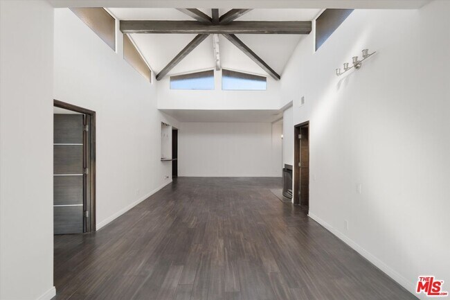 Building Photo - 2175 S Beverly Glen Blvd