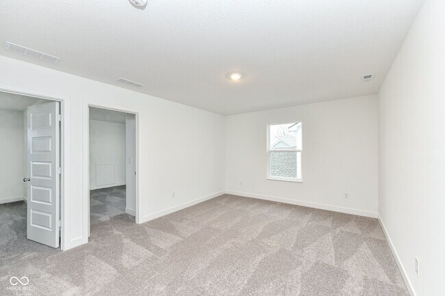 Building Photo - 16913 Sherwin Ct