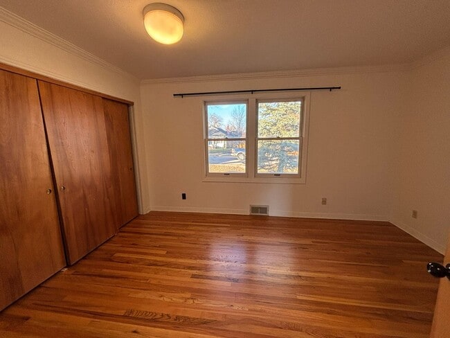 Building Photo - 3 BED | 1.5 BATH | SPACIOUS HOME | CENTRAL