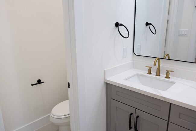 Building Photo - 3907 Maggie St