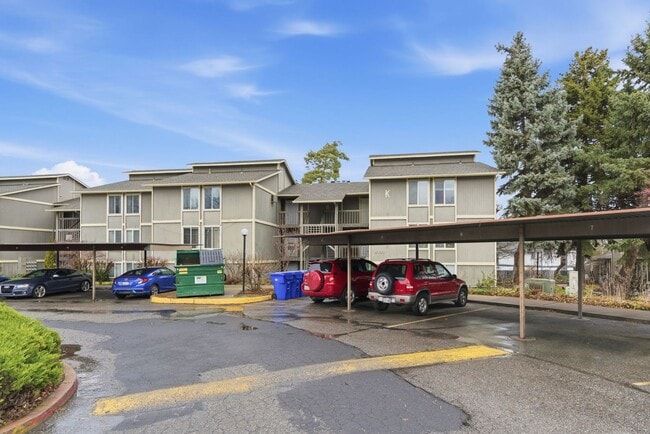 Building Photo - 6121 E 6th Ave