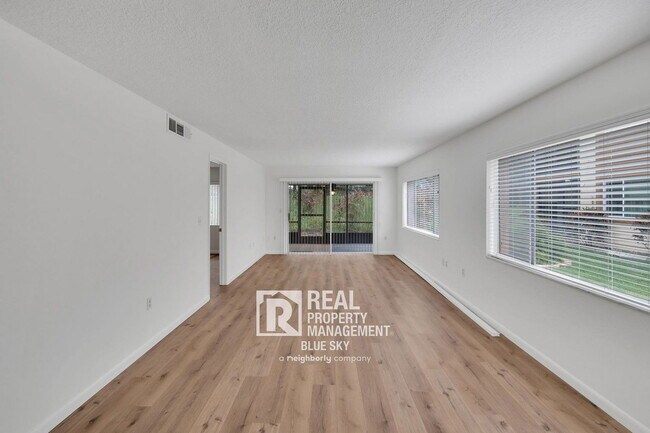 Building Photo - 3924 Lighthouse Way