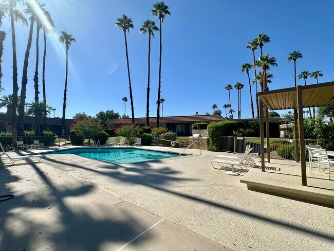 Building Photo - 76705 Sandpiper Dr