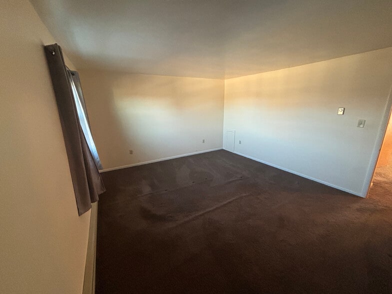 Building Photo - 56 Saratoga Ct