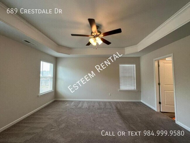 Building Photo - 689 Crestdale Dr