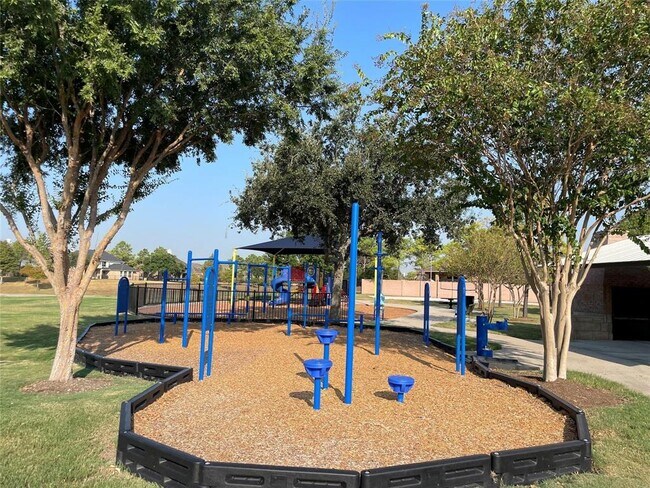 Building Photo - 13602 Silent Walk Dr