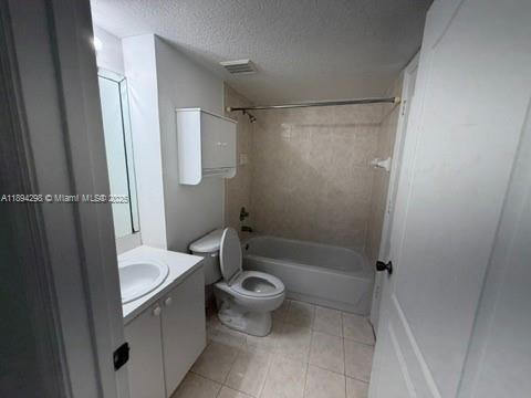 Building Photo - 14371 SW 136th Ave