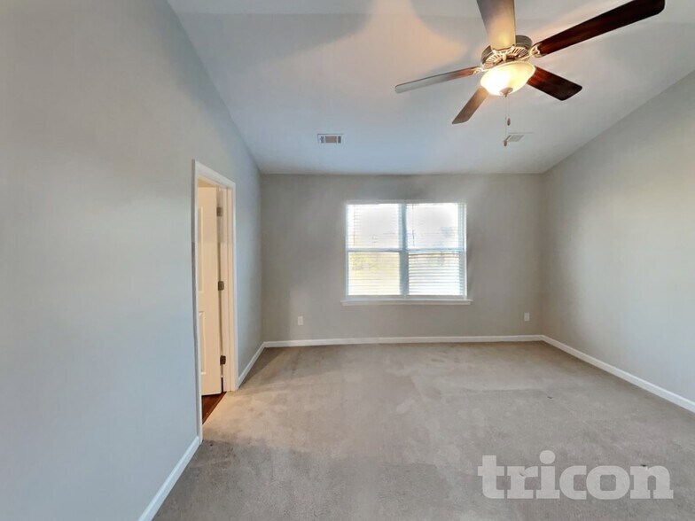 Building Photo - 3719 Burdette Wy.