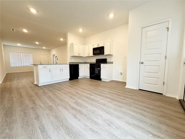 Building Photo - 2720 Evans St