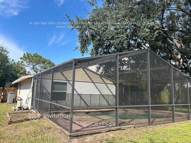 Building Photo - 703 Redondo Dr