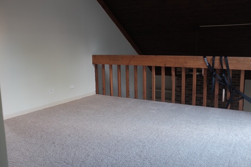 Building Photo - 3353 Beacon St