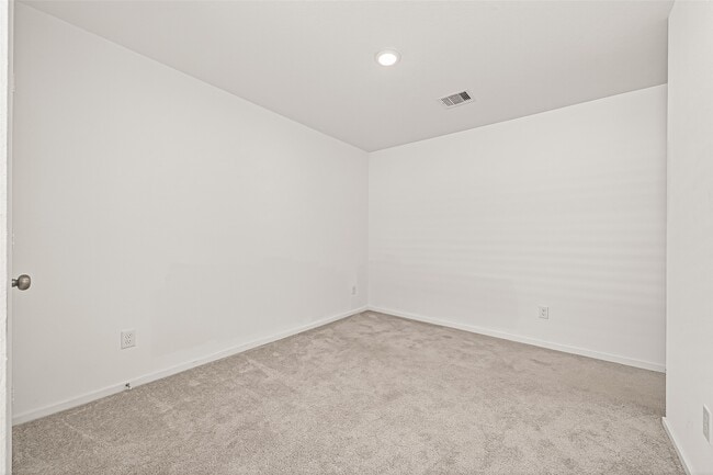 Building Photo - 3104 Twisted Myrtle Dr