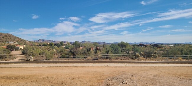 Building Photo - 2 Bed 1 Bath Spacious Gold Canyon Apartment