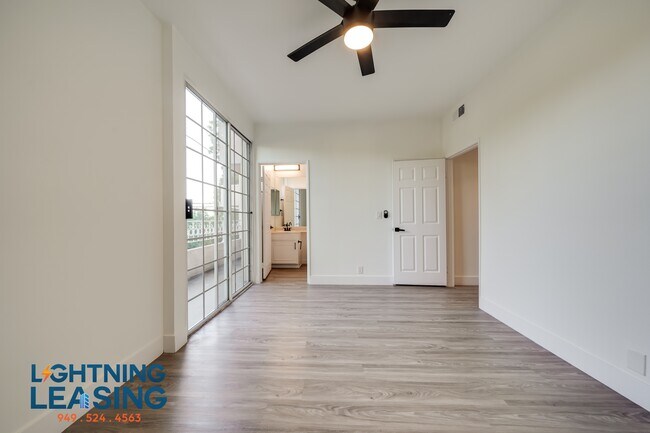 Building Photo - 15132 Magnolia Blvd