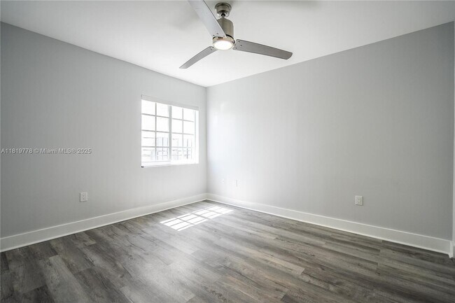Building Photo - 331 85th St