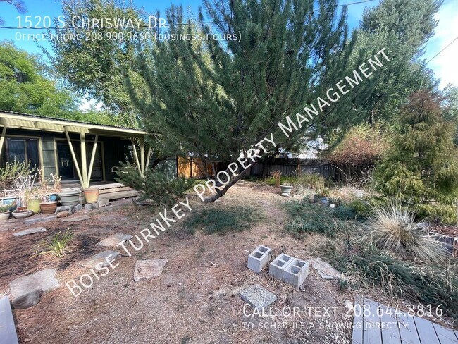 Building Photo - 1520 Chrisway Dr