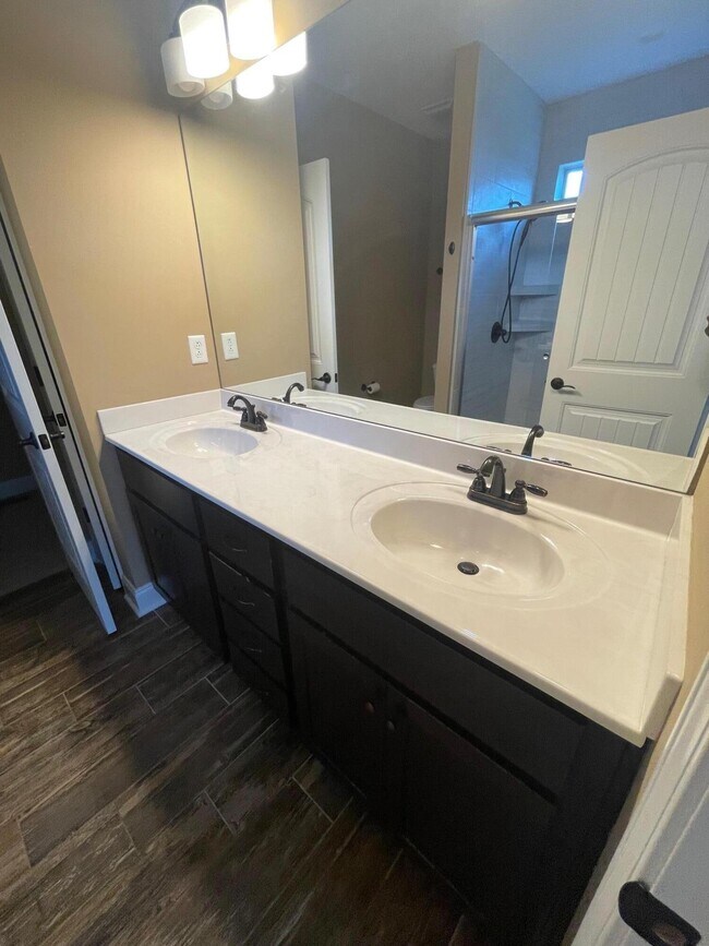 Building Photo - 1568 Sweet Clover Pk