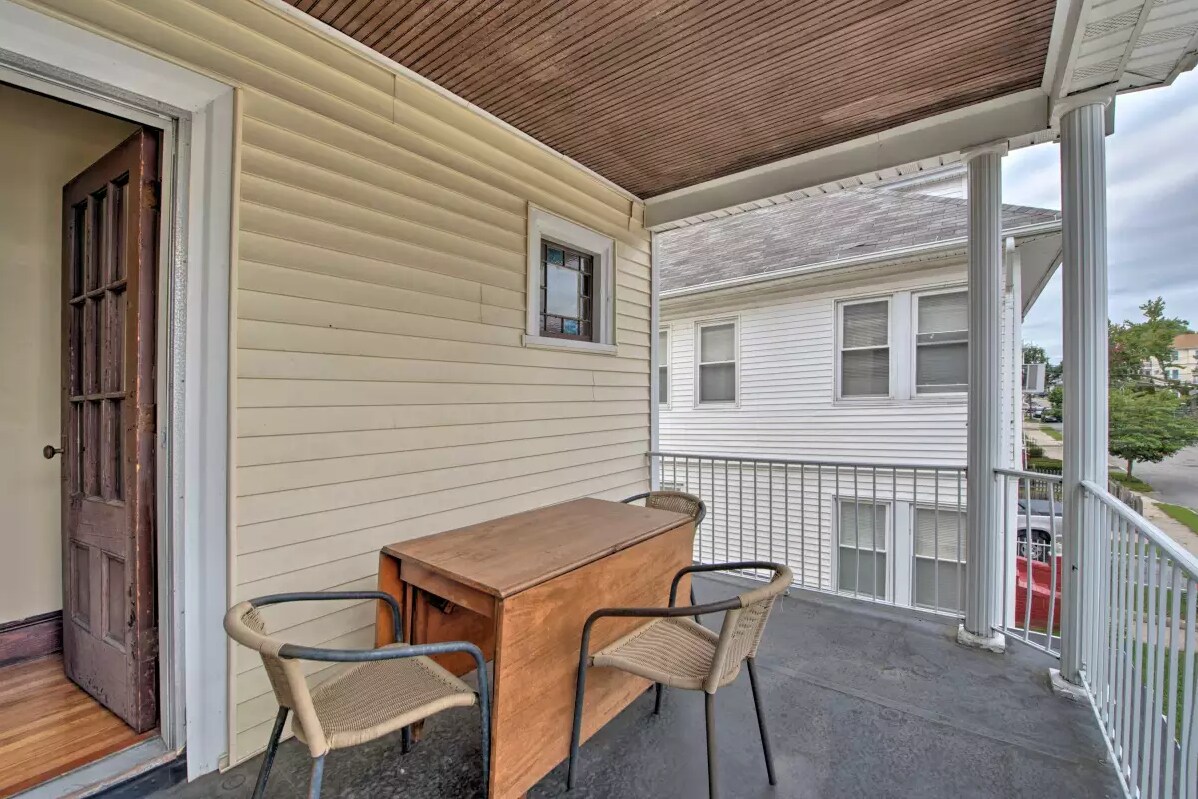 Building Photo - 36 Pembroke Ave