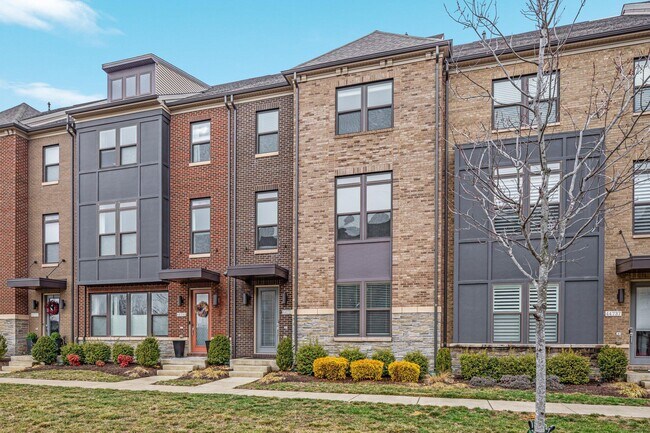 Building Photo - 44735 Medway Ter