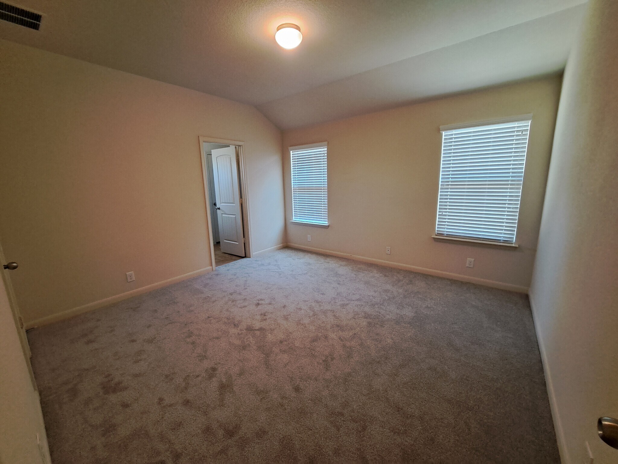 Building Photo - 1208 Hawkeye Point Rd