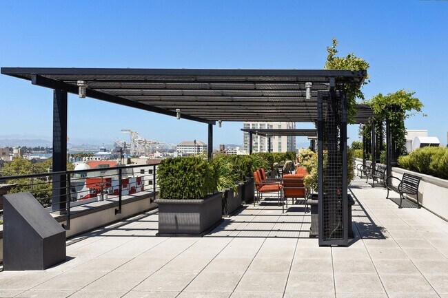Building Photo - Refined Urban Condominium at Jack London S...