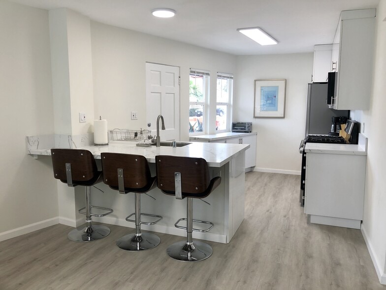 Building Photo - 755 Windemere Ct