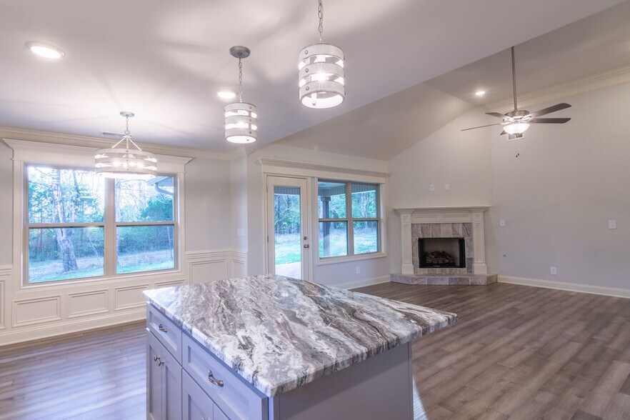 Building Photo - 1031 C P Stewart Blvd