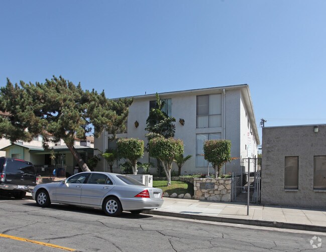 Primary Photo - 428 E Cypress Ave
