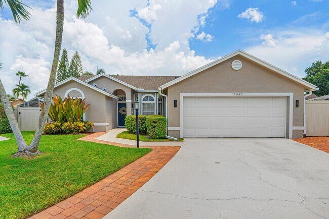Building Photo - 12842 Meadowbend Dr